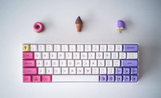 Dessert vibes 🍩 🍧 

📸 Credit: BloodyPopsicles

#mechkeybs #mechanicalkeyboards #keyboards #pc #pcgaming #pcgamingsetup #office #battlestations #officeaccessories #love #cool #computers #work #tech