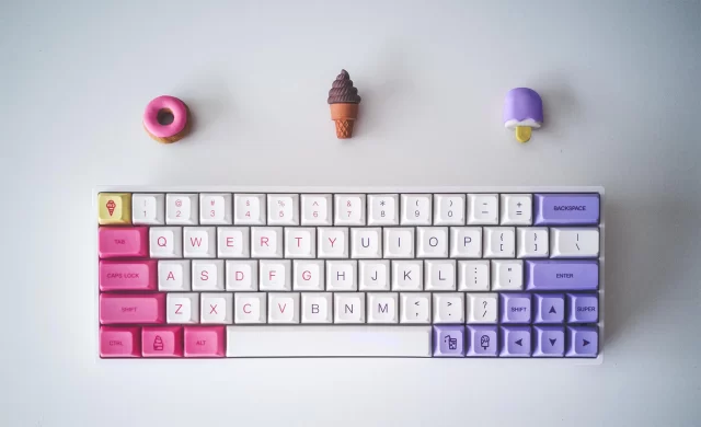 Dessert vibes 🍩 🍧 

📸 Credit: BloodyPopsicles

#mechkeybs #mechanicalkeyboards #keyboards #pc #pcgaming #pcgamingsetup #office #battlestations #officeaccessories #love #cool #computers #work #tech